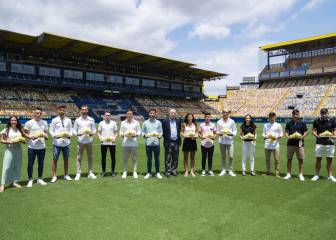 Homenaje a 16 futbolistas por cumplir 10 años en el Villarreal