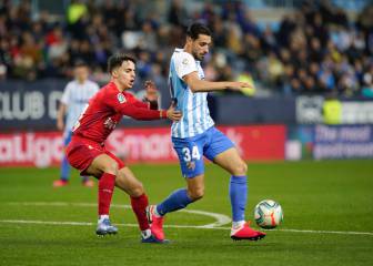 La renovación de Luis Muñoz por el Málaga, cada vez más difícil