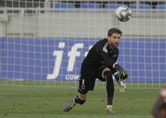 Adrián Ortolá, el blanquiazul con más presencia