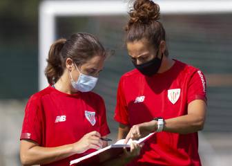 Ainhoa Tirapu, primer día como entrenadora de porteras tras colgar los guantes