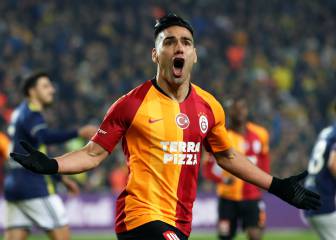 El Galatasaray no pierde cuando Falcao ve puerta