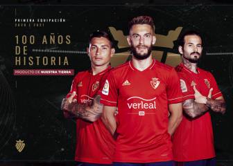 Osasuna presenta las equipaciones que lucirá en el año de su centenario