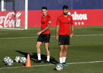 La competencia puede hacer que salga uno de los centrales