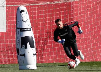 Vaclik ya pisa el césped de la Ciudad Deportiva del Sevilla