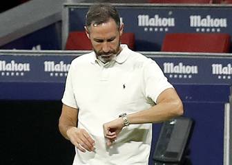 Vicente Moreno, entre Allan Harris y Benito Joanet