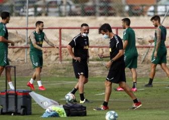 El Elche mantiene su plan de trabajo, de momento
