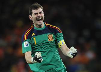 Las reacciones a la retirada de Casillas, en directo: el mensaje de Piqué, Iniesta, Torres...