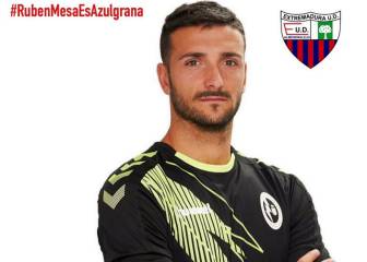Rubén Mesa, primer refuerzo del Extremadura