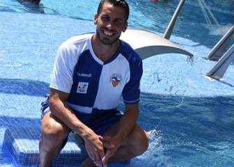 Néstor Querol renueva y el Sabadell asegura su bloque titular