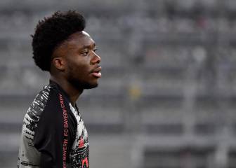 Davies no entrena con el Bayern por problemas de abductores