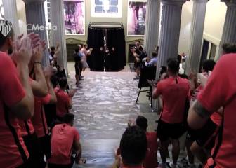 Espectacular es quedarse corto: así fue recibido Gudelj en el hotel tras superar el coronavirus