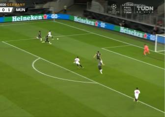 Sólo al alcance de un '10' de clase mundial: la asistencia de Reguilón que le encumbra en Europa