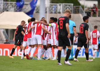 El Ajax de Heitinga y el Benfica se citan en 'semis' de la Youth