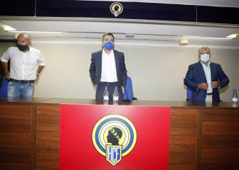 Carmelo confirma los fichajes de Javi Pérez y Moisés García