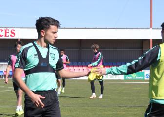 El Tenerife ficha a Adrián Herrera y lo cede al Zamora
