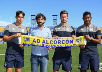La AD Alcorcón presenta oficialmente sus tres primeros fichajes