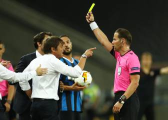 La prensa italiana dice que Banega tiró del pelo a Conte: 