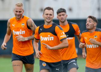 La rodilla deja fuera a Kang In pero Cheryshev regresa