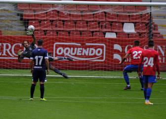 Derrota en el estreno de Gallego en el banquillo de El Molinón