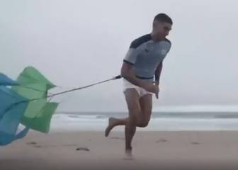El entrenamiento de la nueva joya del City en la playa que es viral