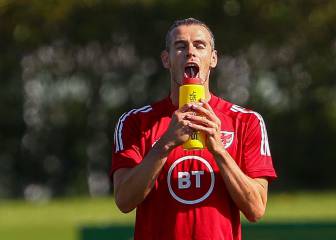 Bale ya se entrena con Gales con su futuro en el aire