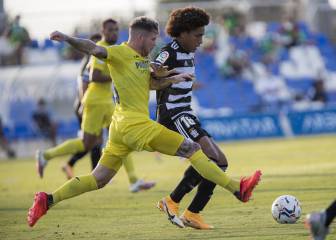 Máxima preocupación en el Villarreal por la rodilla de Alberto Moreno