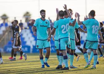 Melero y Campaña ponen la luz frente al Cartagena en el Pinatar