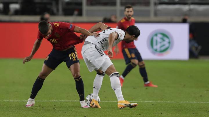 Gayà salva una racha histórica con un gol agónico