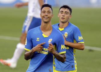 Las Palmas se lleva con justicia el primer derbi sin público