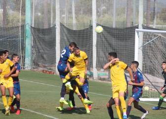 El 'Torito' Acuña ilusiona en su debut con el Hércules