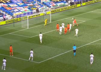 El cabezazo de Neco Williams en el 94' que le dio el triunfo a Gales