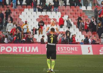 René rescinde su contrato con el Almería