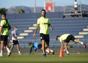 Tenerife y Málaga echan a andar con sus plantillas a medias