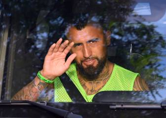 Arturo Vidal recogió su taquilla y se despidió de los compañeros