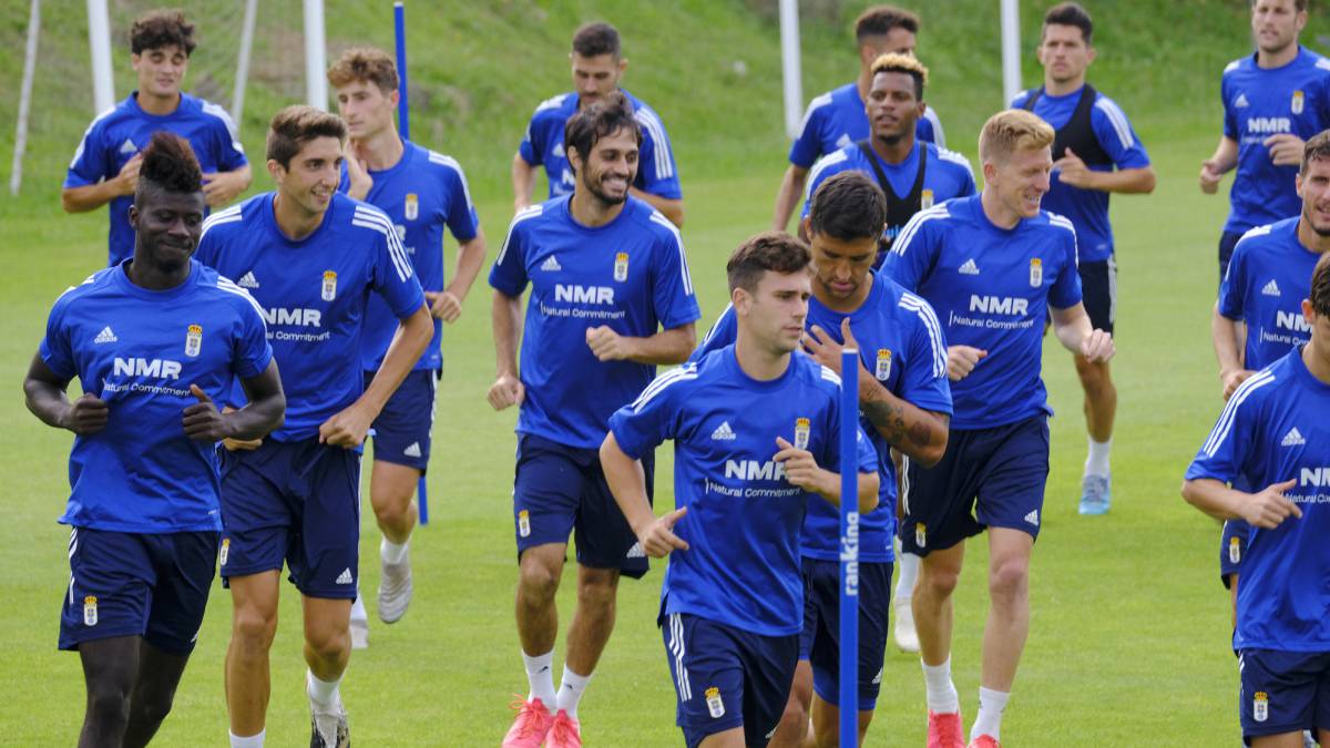 Real Oviedo El Oviedo presenta a Nahuel y cierra a Blanco Leschuk