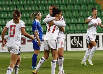 España se da un festín en Moldavia para liderar el grupo D