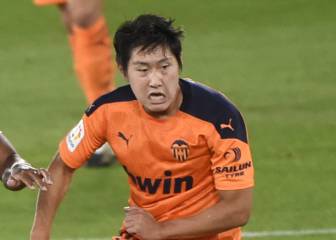 Rifirrafe entre Gayà-Kang In por una falta; Gracia no dicta quién las lanza