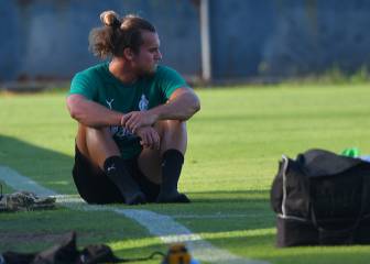 Maynau se vuelve a lesionar el día en el que regresa Jon Ander