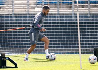 Hazard toca balón y apunta al Betis