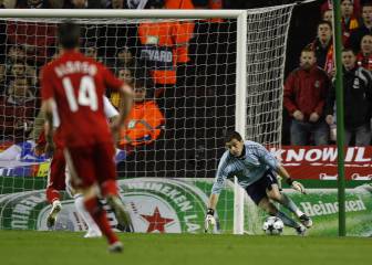 La pullita de Mascherano a Casillas con el 4-0 de Anfield