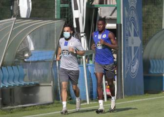 El Deportivo afronta justo de centrales su primer ensayo