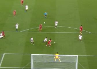 ¡Qué escándalo de jugador es! La genialidad de Lewandowski en el 1-1 solo posible para los elegidos