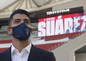 Luis Suárez arrives at Atlético Madrid