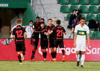 La Real no perdona a un Elche todavía en construcción