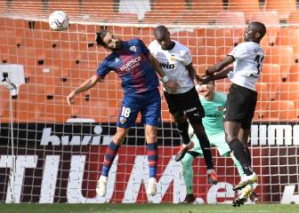Botín escaso para el recital del Huesca