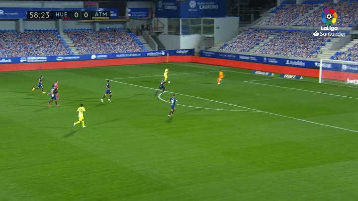 Cloroformo al efecto Suárez: Joao le dio medio gol... y pocas como esas falló en su carrera