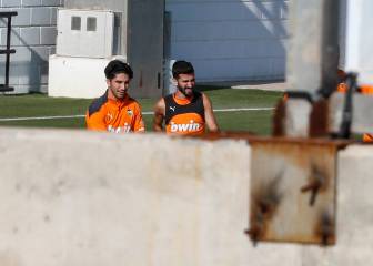 Carlos Soler aprieta para volver antes del parón
