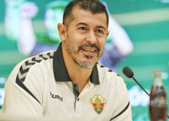 Almirón: “Si Llorente viene, debe estar convencido”