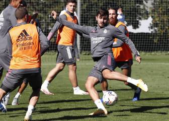 El joven Chust, novedad en una lista sin lateral derecho