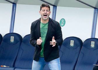 Mere desconoce la alineación indebida y el club guarda silencio